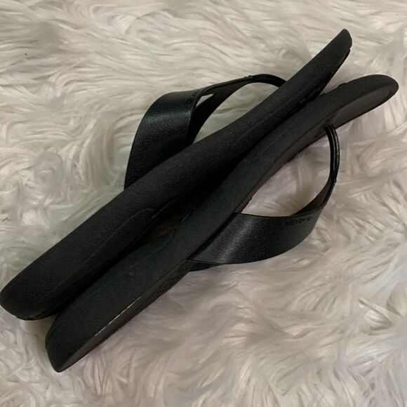 🟢3 items for $20——-OKABASHI Breeze flipflop machine washable UNISEX - Picture 6 of 9